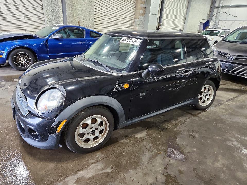 2013 MINI COOPER   