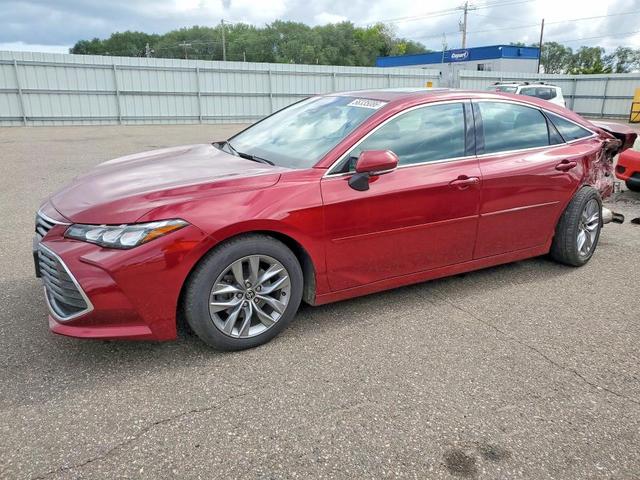 2022 TOYOTA AVALON XLE  