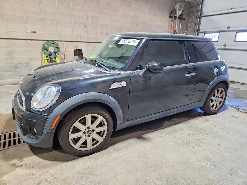 2012 MINI COOPER S  