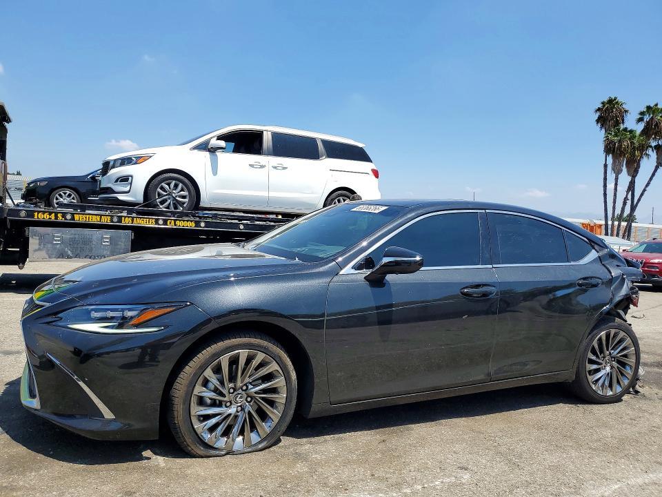 2025 LEXUS ES 300H LUXURY  