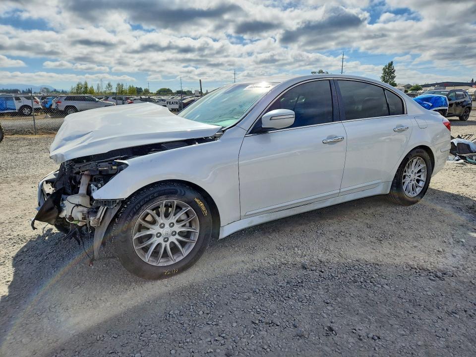 2011 HYUNDAI GENESIS 38L  