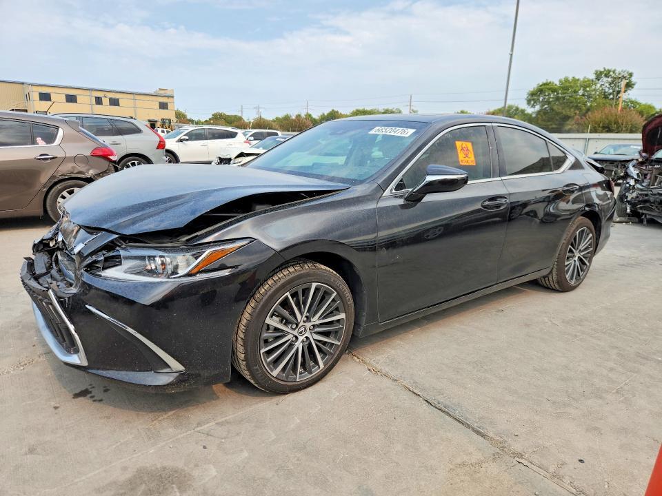 2025 LEXUS ES 300H BASE  