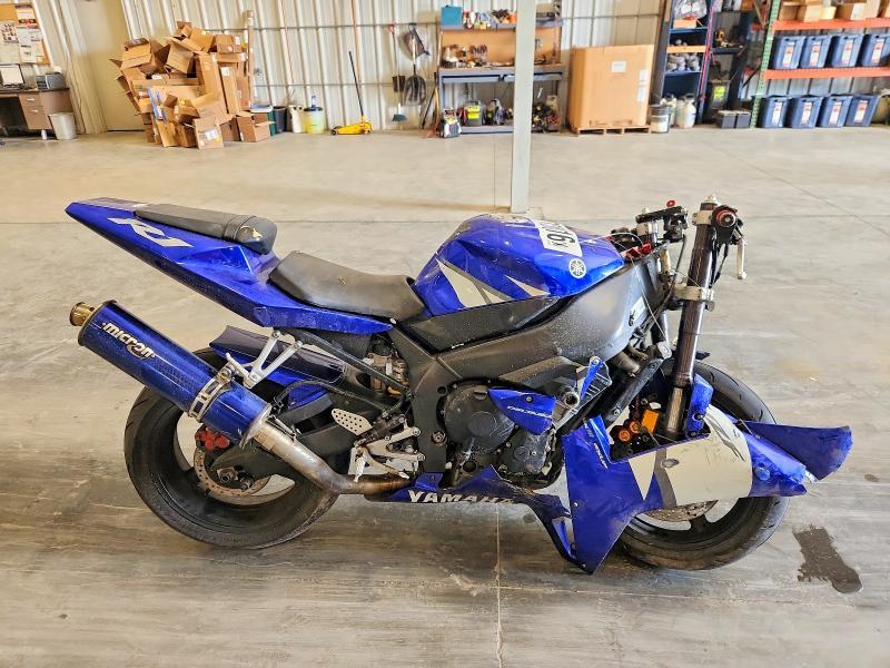 2002 YAMAHA YZFR1   