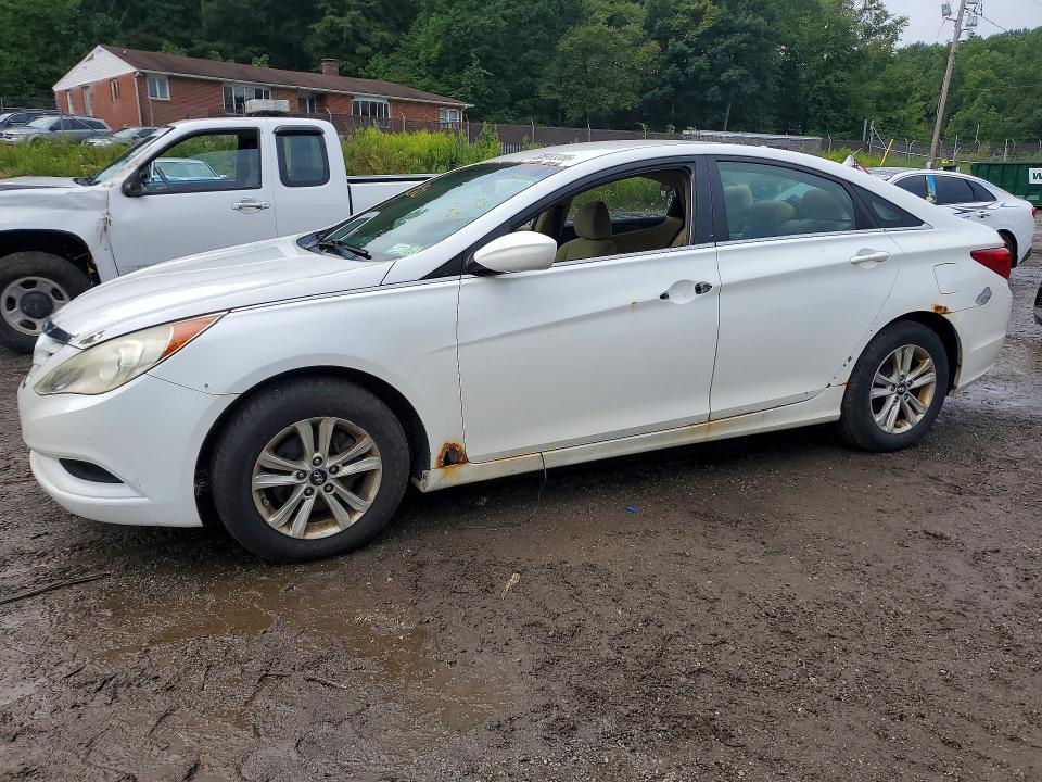 2011 HYUNDAI SONATA GLS  