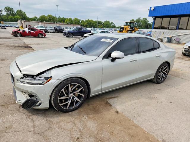 2019 VOLVO S60 T6 MOMENTUM  