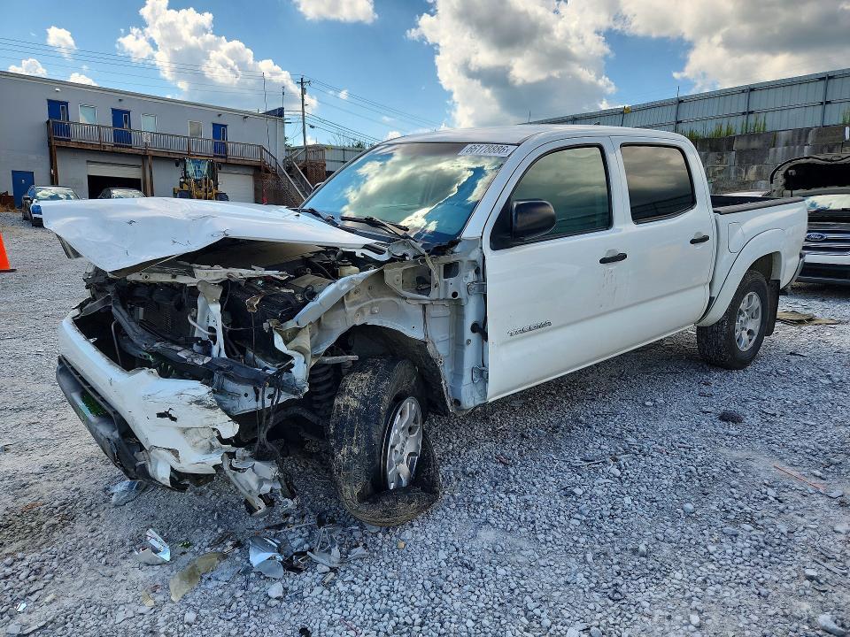 2015 TOYOTA TACOMA V6  