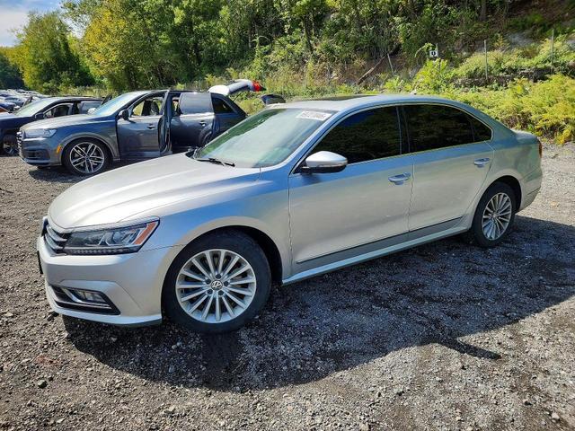 2017 VOLKSWAGEN PASSAT SE  