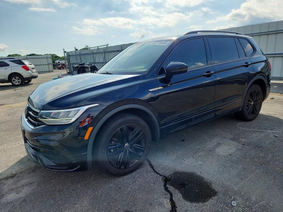 2022 VOLKSWAGEN TIGUAN SE R-LINE BLACK  