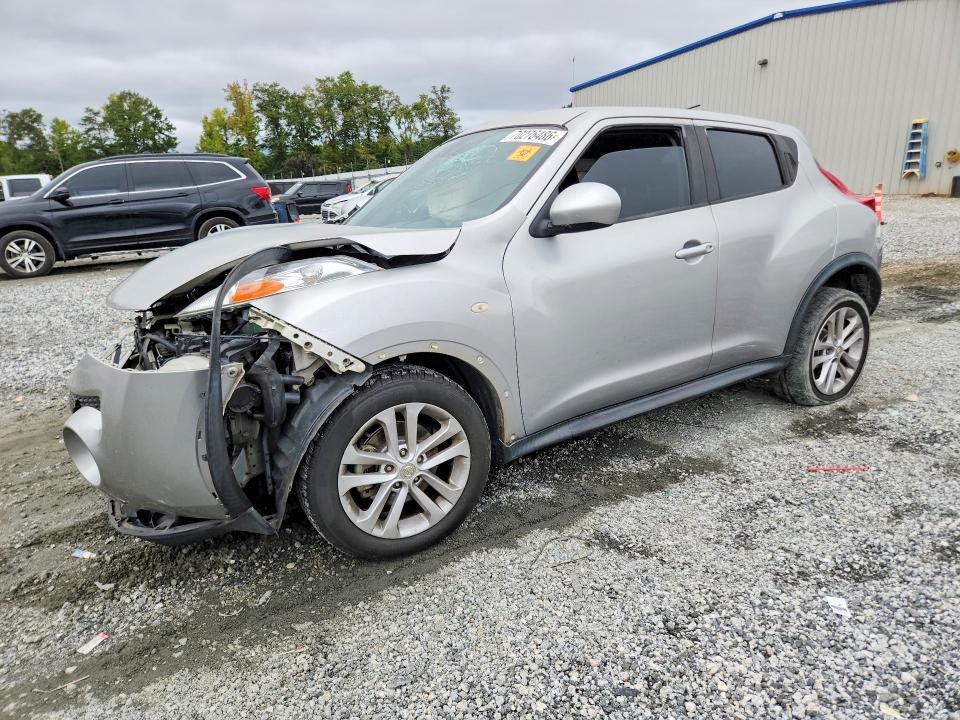 2011 NISSAN JUKE S  