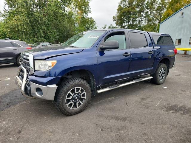 2013 TOYOTA TUNDRA CREWMAX SR5  