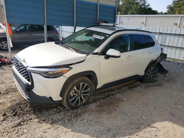 2022 TOYOTA COROLLA CROSS XLE  
