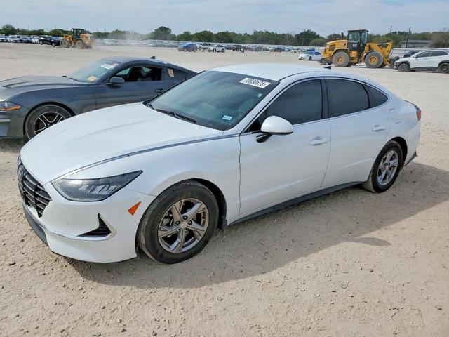 2022 HYUNDAI SONATA SE  