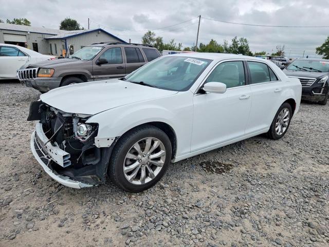 2017 CHRYSLER 300 LIMITED  