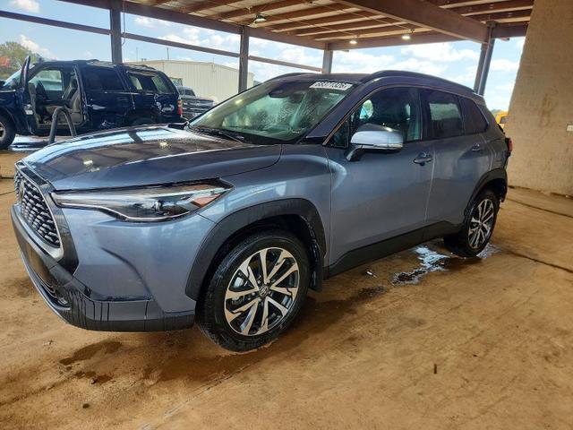 2024 TOYOTA COROLLA CROSS XLE  