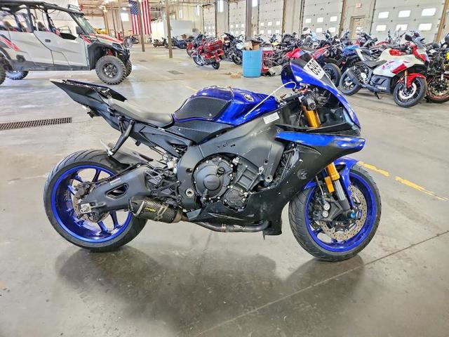 2019 YAMAHA YZFR1   