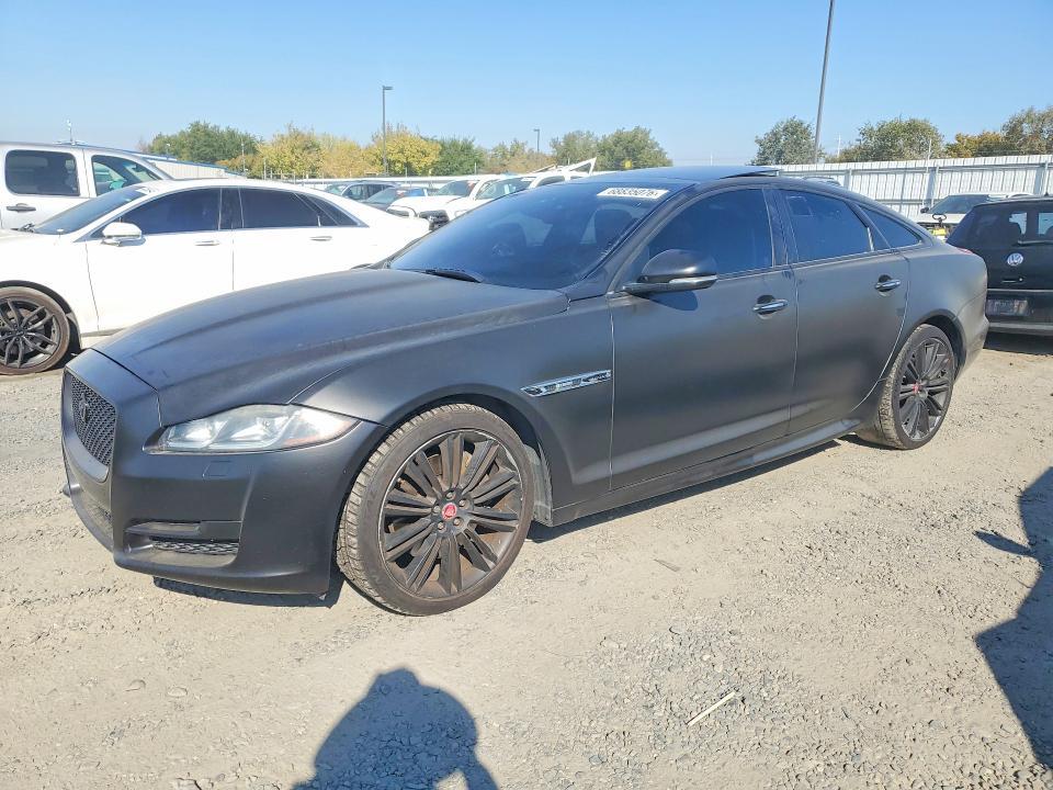 2016 JAGUAR XJ   