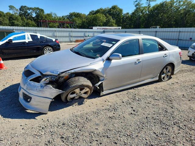2011 TOYOTA CAMRY SE V6  