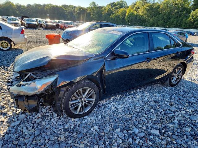2015 TOYOTA CAMRY SE  