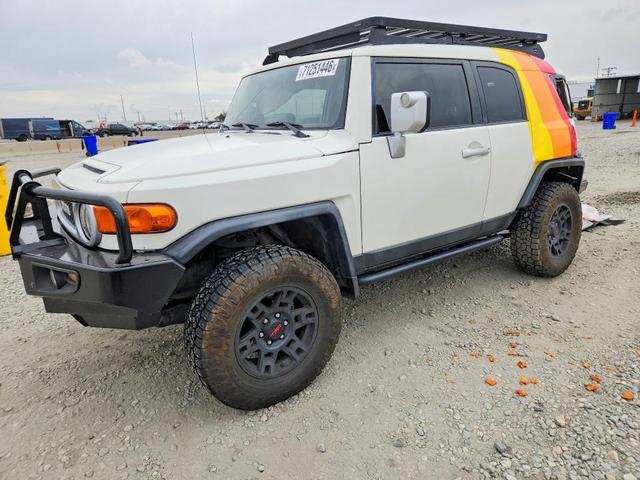 2011 TOYOTA FJ CRUISER BASE  