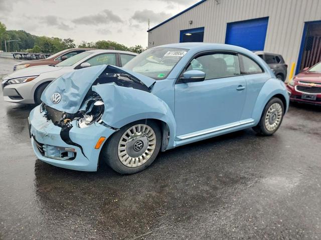 2016 VOLKSWAGEN BEETLE SE  
