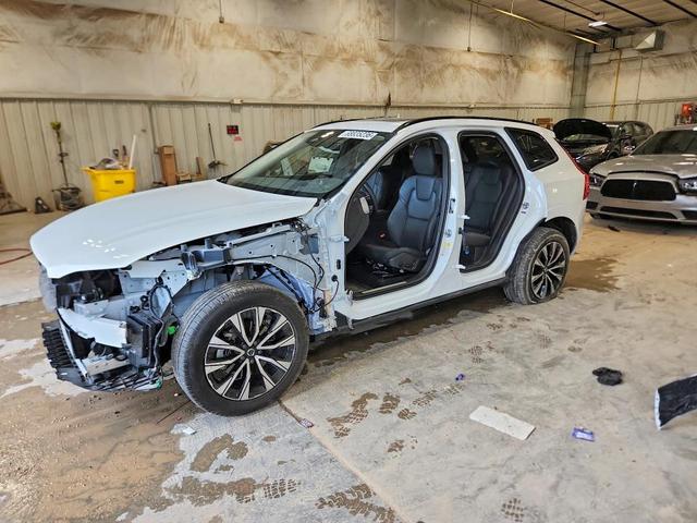2025 VOLVO XC60
