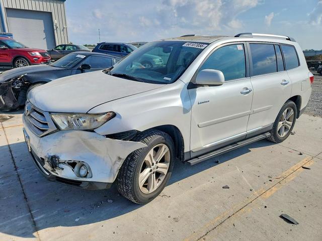 2013 TOYOTA HIGHLANDER LIMITED  