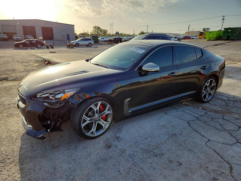 2019 KIA STINGER GT2  