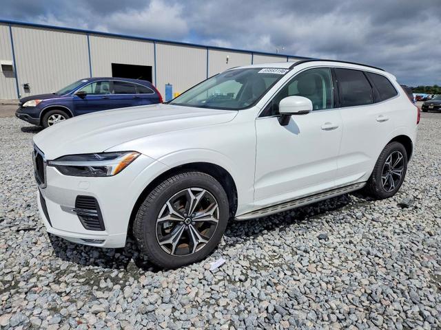 2022 VOLVO XC60 B5 MOMENTUM  
