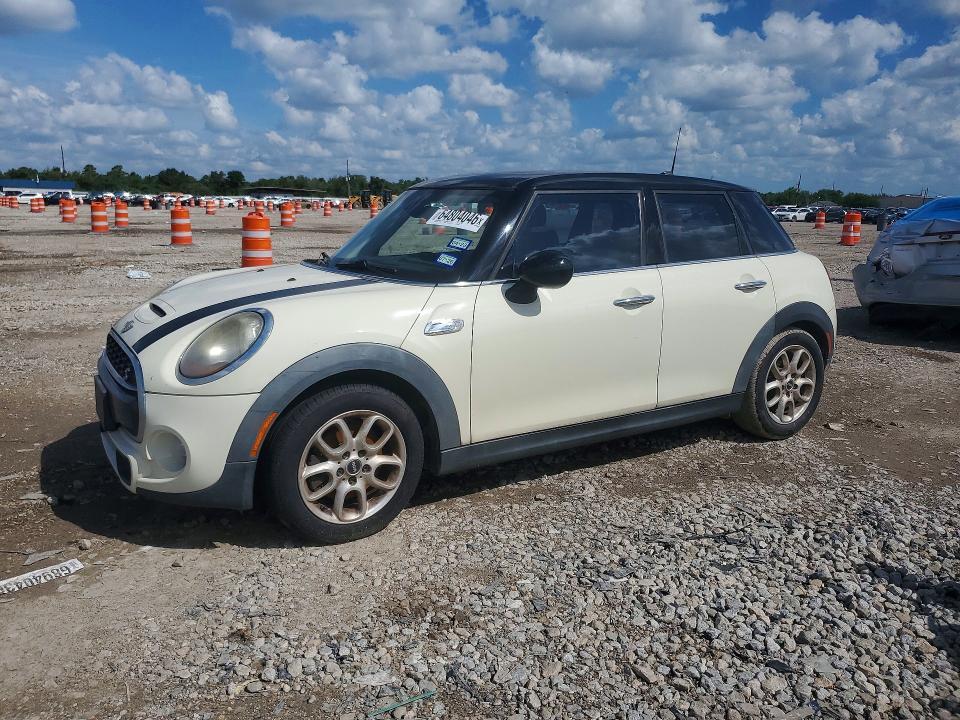 2015 MINI COOPER S  