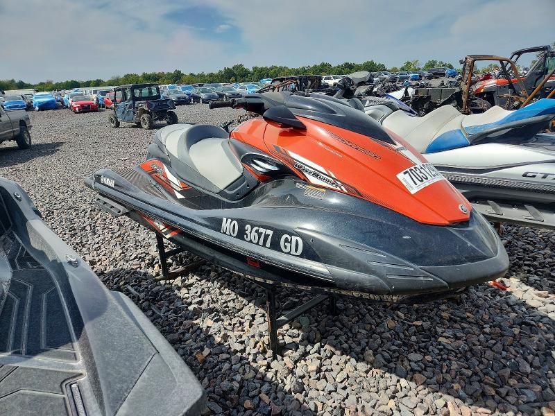 2014 YAMAHA FZS JET SKI