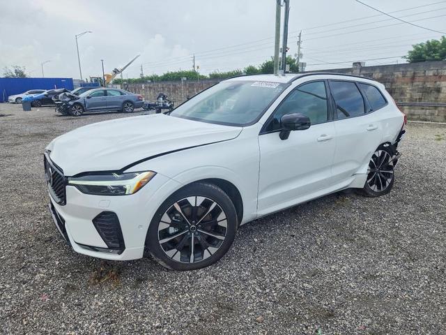 2026 VOLVO XC60 PLUS  