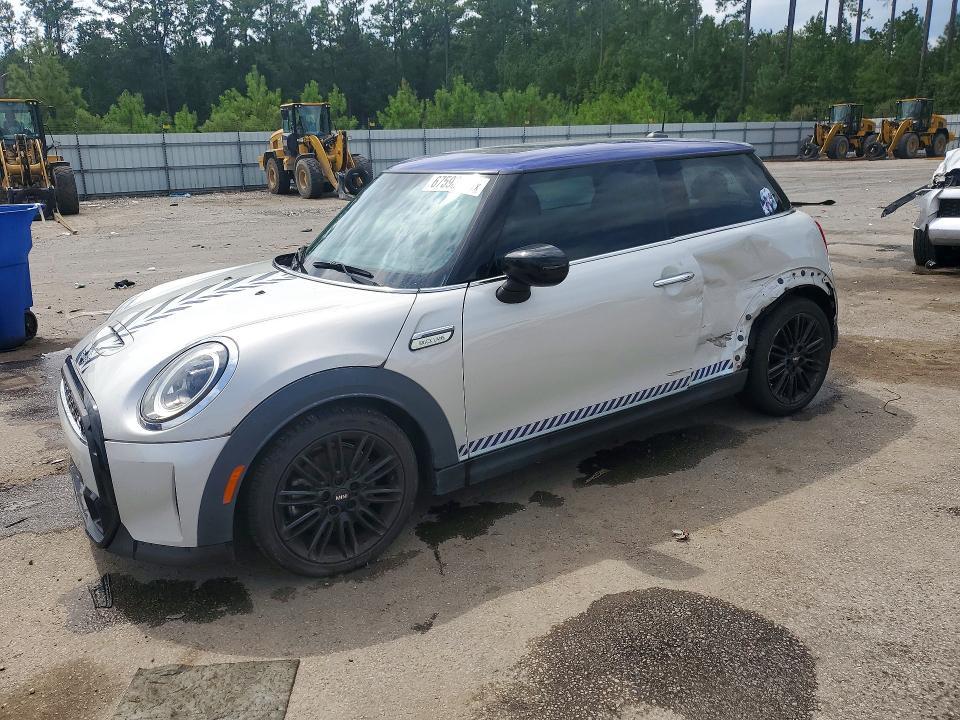 2022 MINI COOPER S  