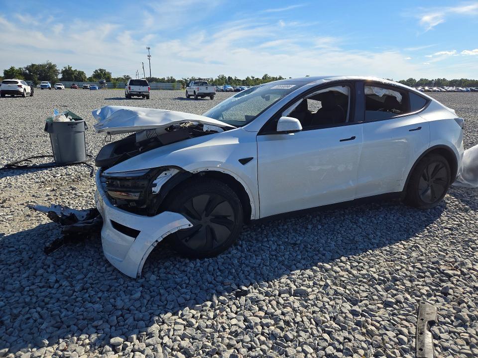2026 TESLA MODEL Y   