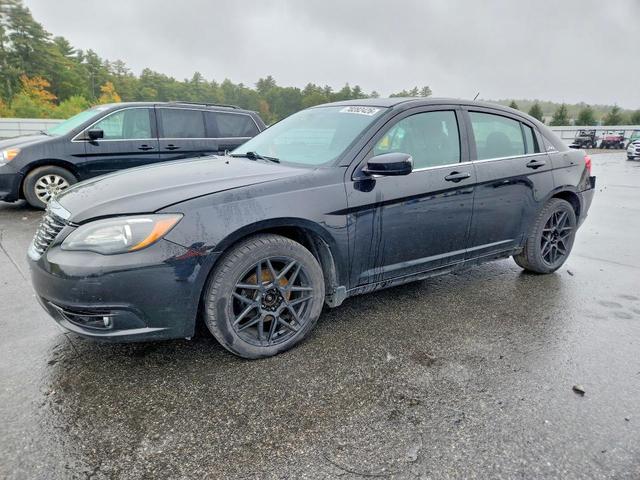 2013 CHRYSLER 200