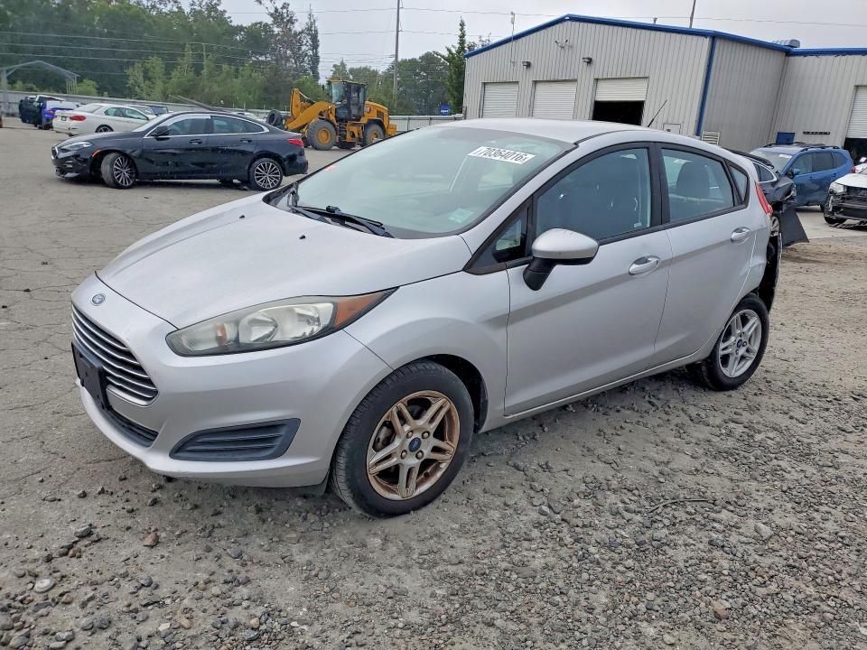 2018 FORD FIESTA SE  