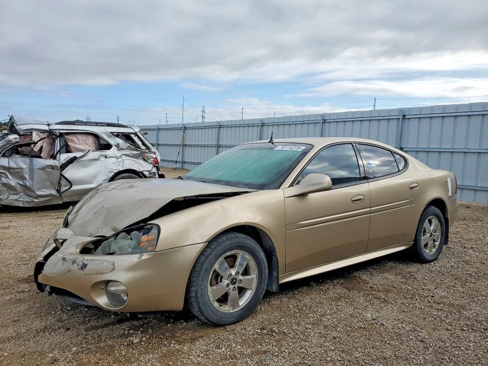 2005 PONTIAC GRAND PRIX GT  