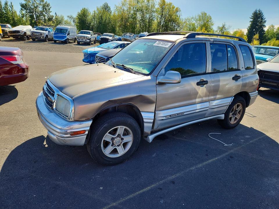 2002 CHEVROLET TRACKER LT  