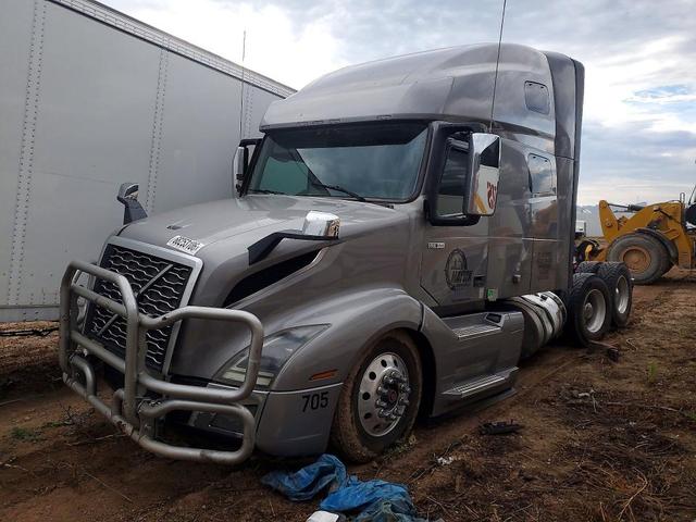 2019 VOLVO VNL SEMI TRUCK