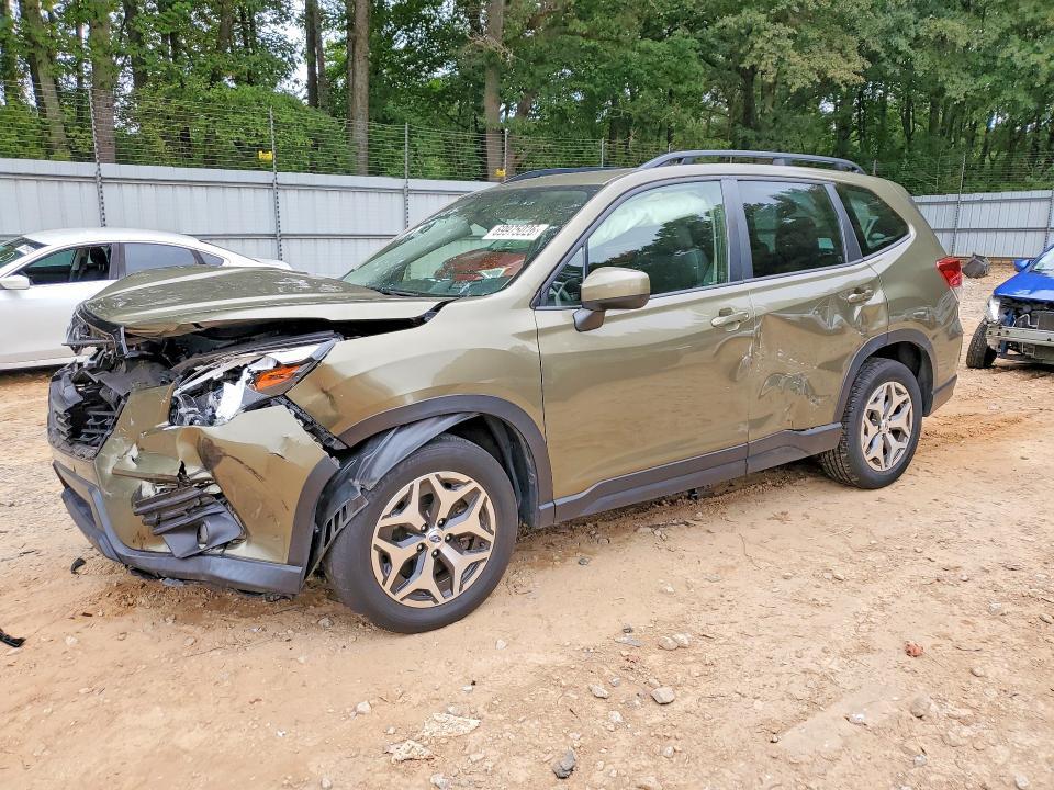 2022 SUBARU FORESTER PREMIUM  