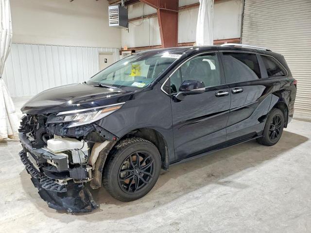 2022 TOYOTA SIENNA LIMITED 7-PASSENGER  