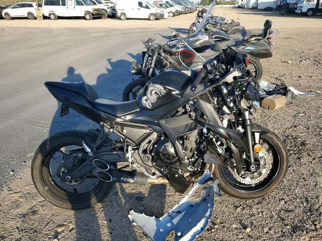 2026 KAWASAKI EX650 P  