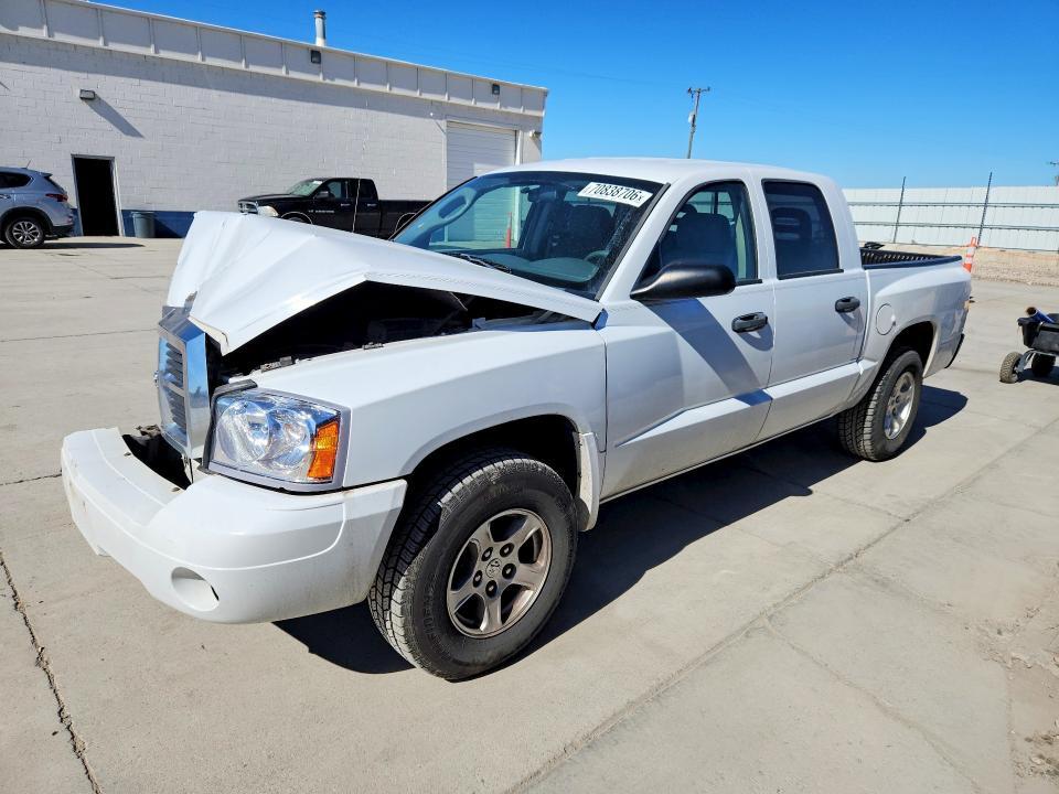 2007 DODGE DAKOTA QUAD SLT  