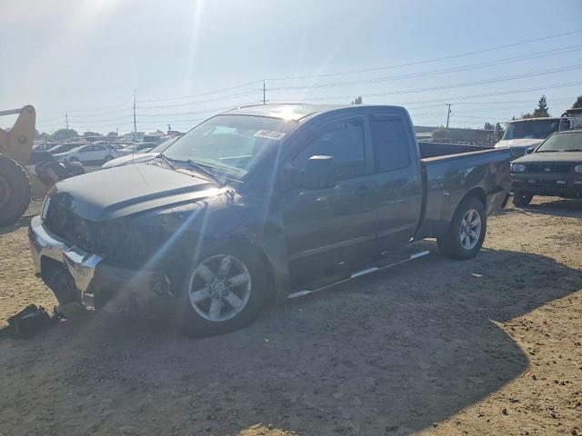 2011 NISSAN TITAN SV  