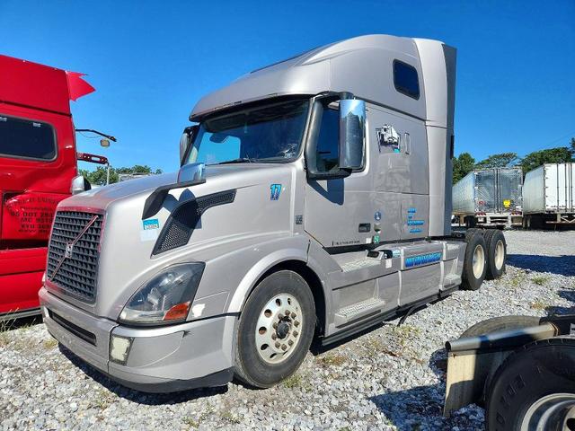 2017 VOLVO VNL SEMI TRUCK
