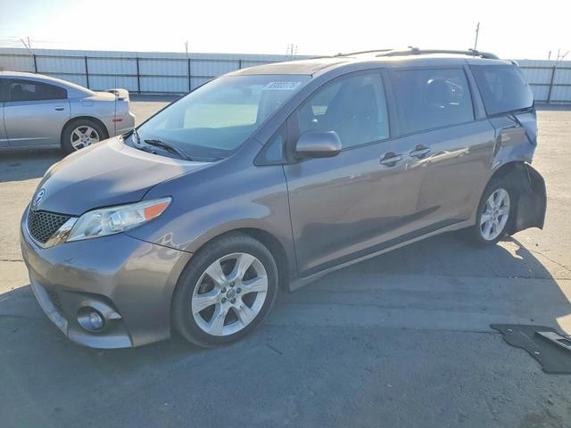 2011 TOYOTA SIENNA SPORT