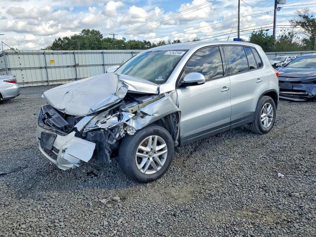 2011 VOLKSWAGEN TIGUAN S  