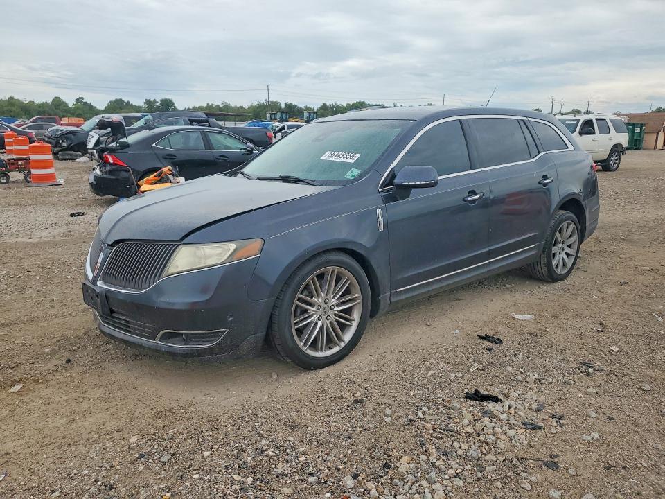 2013 LINCOLN MKT   