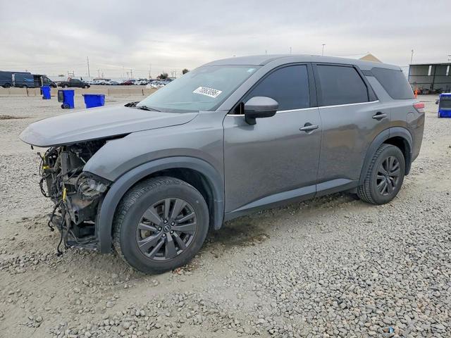 2023 NISSAN PATHFINDER SV  