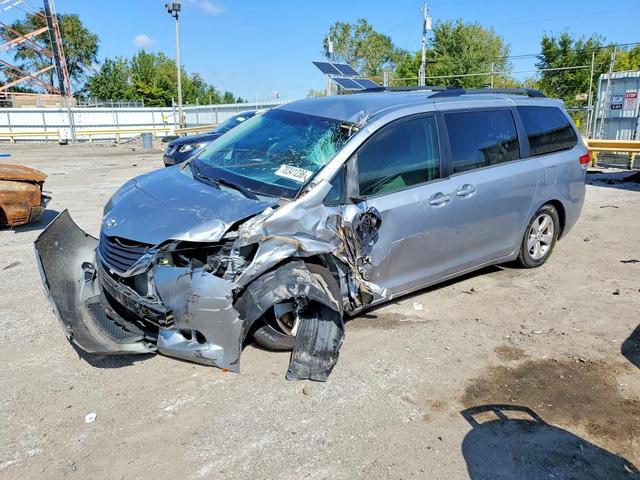 2013 TOYOTA SIENNA LE  
