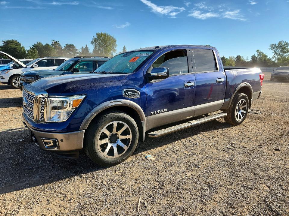 2017 NISSAN TITAN PLATINUM RESERVE  